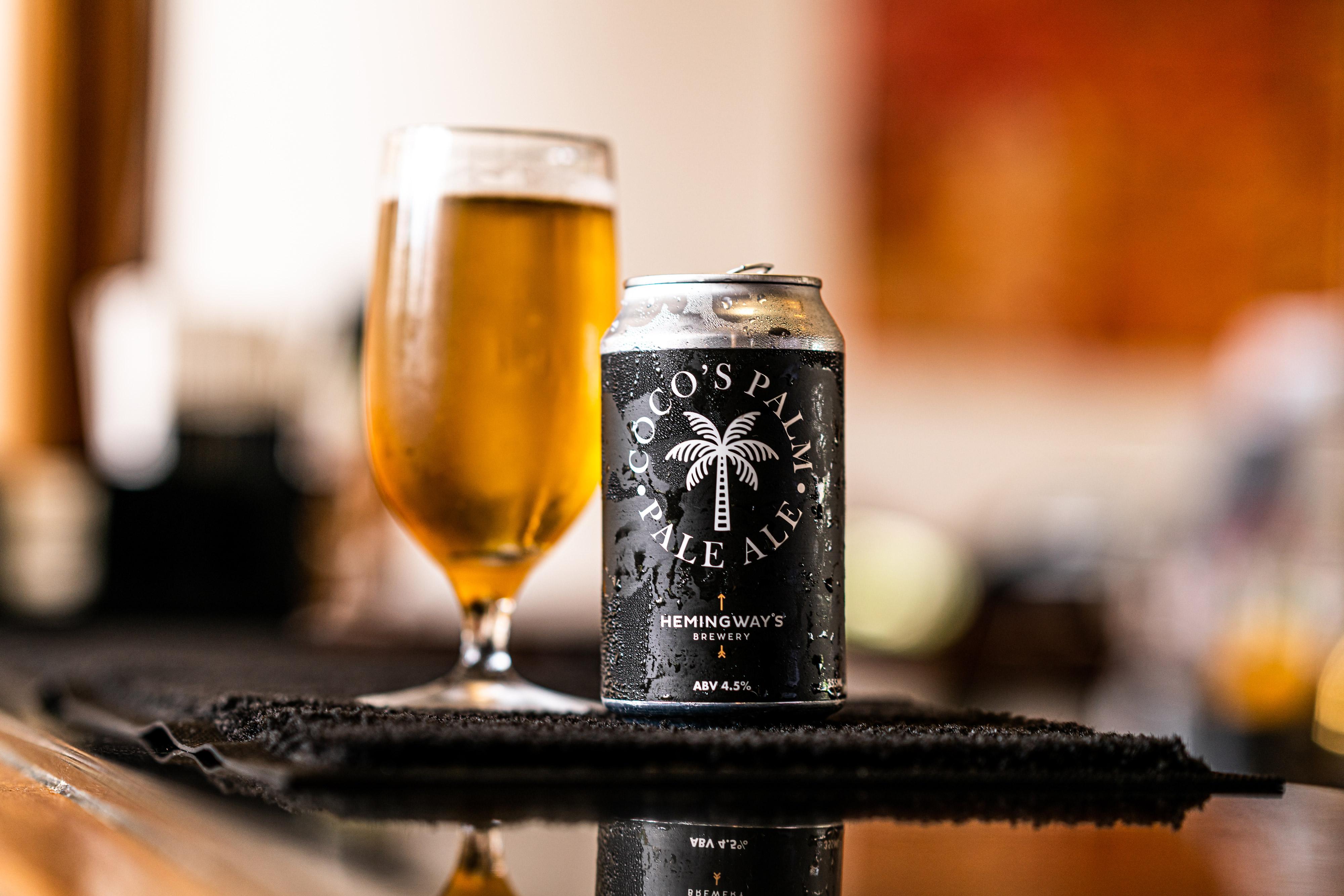 Pullman Cairns International Hotel Buitenkant foto A beer from the Cocos Pilsen range