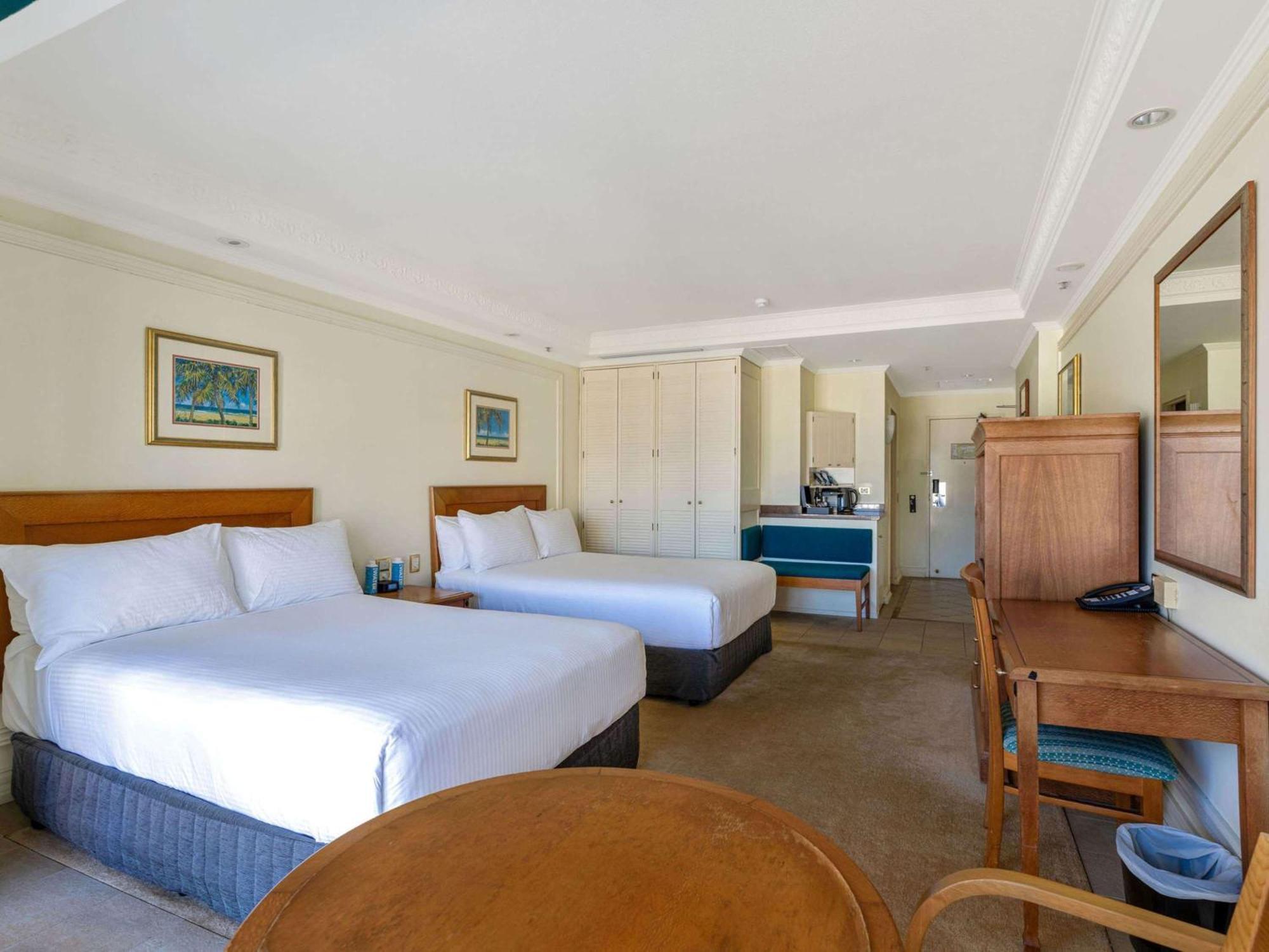 Pullman Cairns International Hotel Buitenkant foto Studio apartment