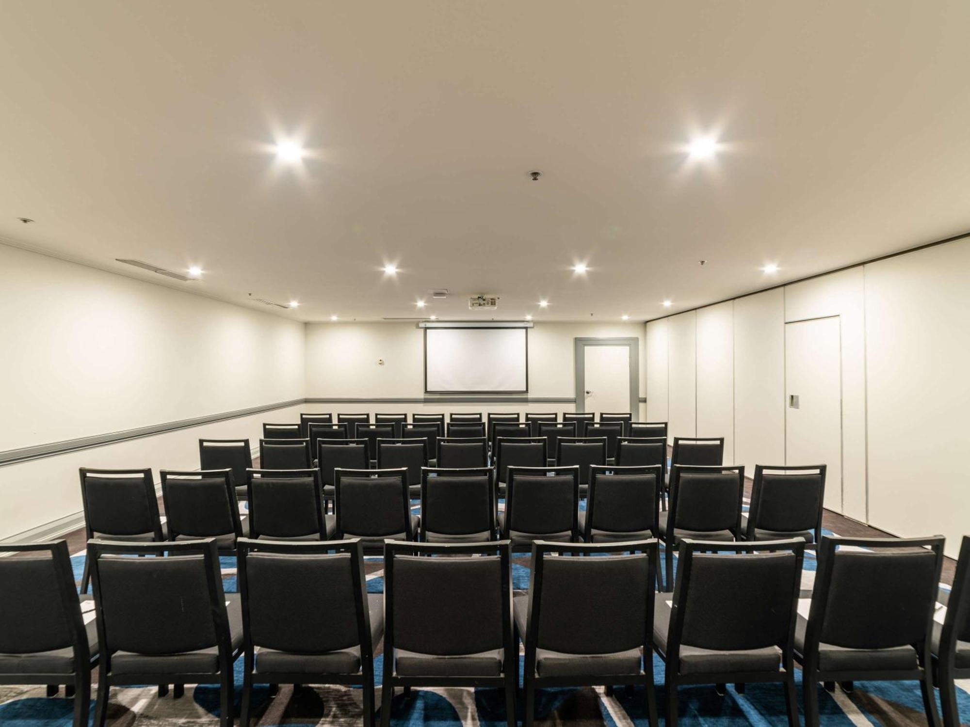 Pullman Cairns International Hotel Buitenkant foto The Auditorium